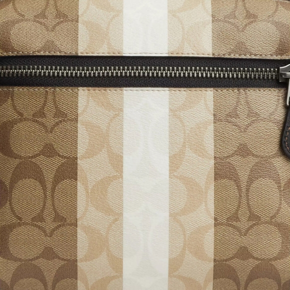 Off tha Wall Coach Logo Backpack!. - Picture 2 of 6